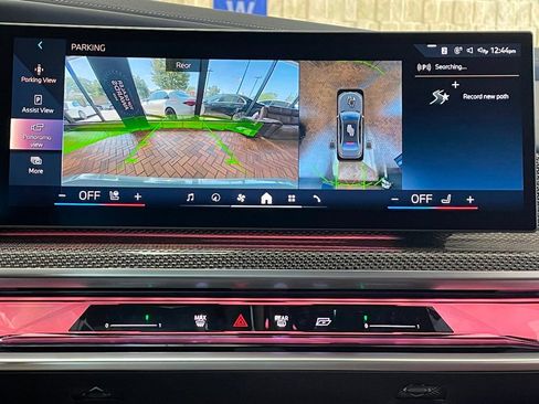 Used 2023 BMW i7 xDrive60 AWD/4WD image 39