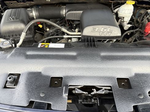 Used 2019 RAM 1500 Express image 33