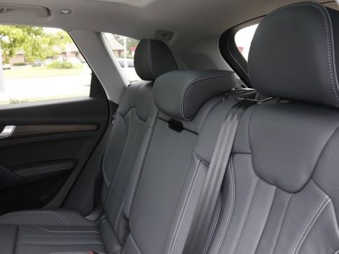 Used 2025 Audi Q5 2.0T Premium Plus image 17