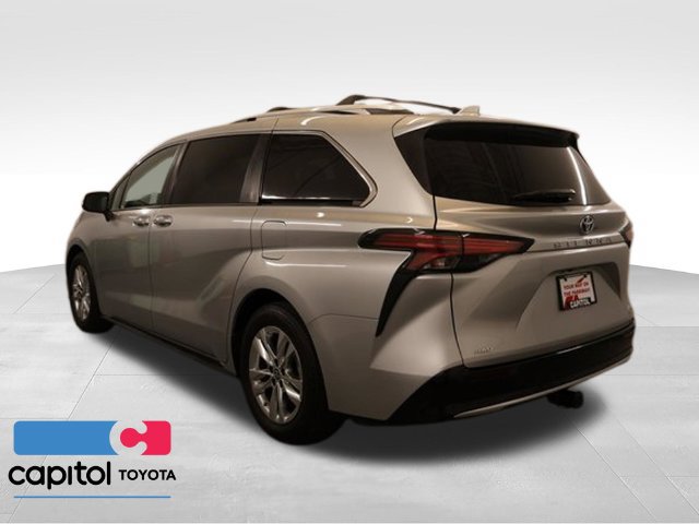 Certified 2022 Toyota Sienna Limited AWD/4WD image 5
