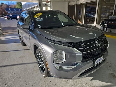 Used 2024 Mitsubishi Outlander SEL image 7