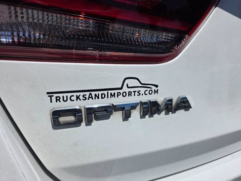 Used 2019 Kia Optima S FWD image 6