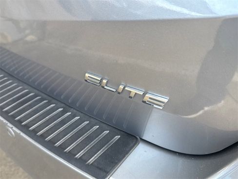 Used 2022 Honda Odyssey Elite image 8