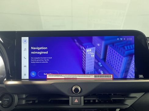 Used 2023 Toyota Crown Limited image 29