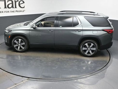 Used 2023 Chevrolet Traverse LT w/ LT Premium Package image 44