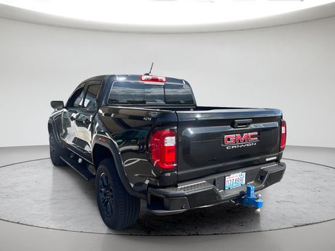 Used 2024 GMC Canyon Elevation w/ Elevation Premium Package AWD/4WD image 5