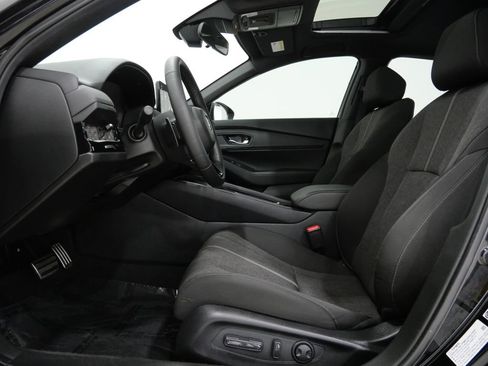 Used 2025 Honda Accord Sport image 13