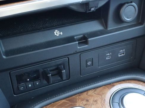Used 2022 Nissan Armada SL RWD image 28