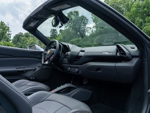 Used 2019 Ferrari 488 Spider RWD image 53
