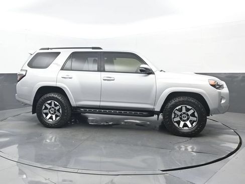 Used 2024 Toyota 4Runner TRD Off-Road Premium w/ Moonroof Package AWD/4WD image 2