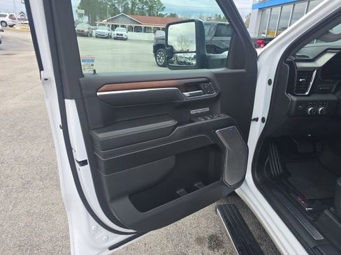 Used 2024 GMC Sierra 1500 Denali w/ Denali Reserve Package image 11