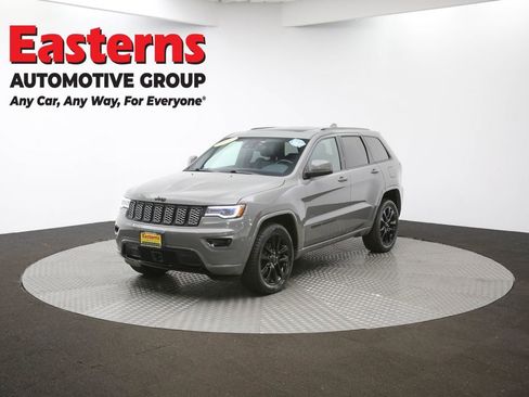 Used 2020 Jeep Grand Cherokee Altitude image 55