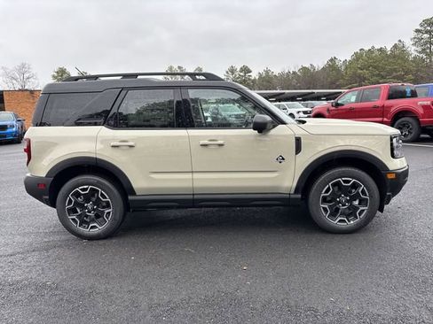 New 2025 Ford Bronco Sport Outer Banks w/ Outer Banks Tech Package+ image 9