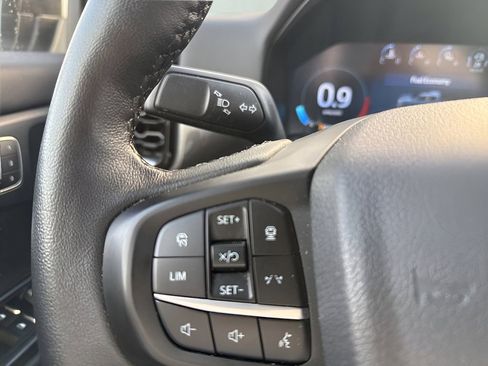 Used 2024 Ford Ranger Lariat w/ Trailer Tow Package image 11