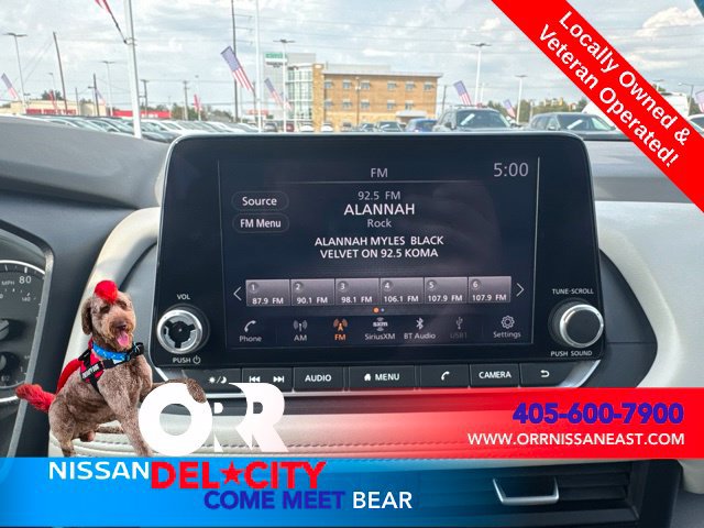 Used 2025 Nissan Rogue SV FWD image 23