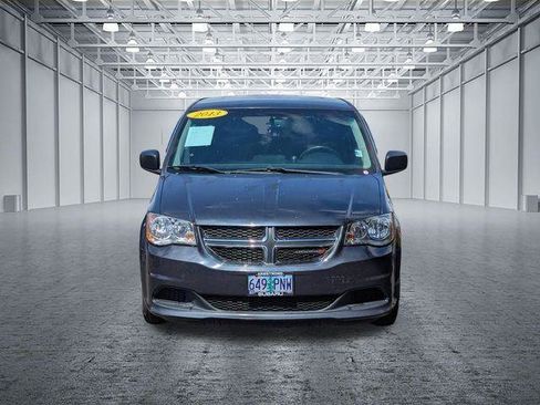 Used 2013 Dodge Grand Caravan American Value Package w/ UConnect Hands-Free Group FWD image 8