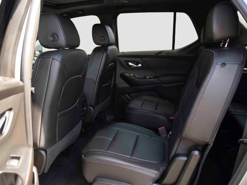 Used 2023 Chevrolet Traverse RS AWD/4WD image 13