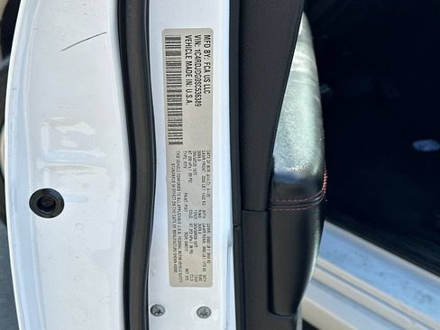 Used 2025 Dodge Durango GT AWD/4WD image 30