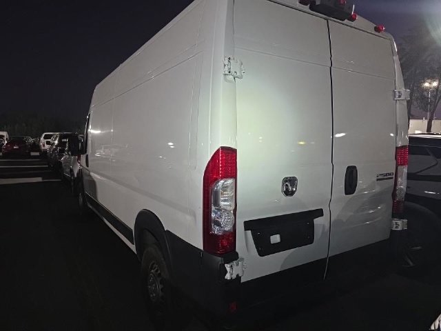 Used 2025 RAM ProMaster 2500 w/ Convenience Group FWD image 3