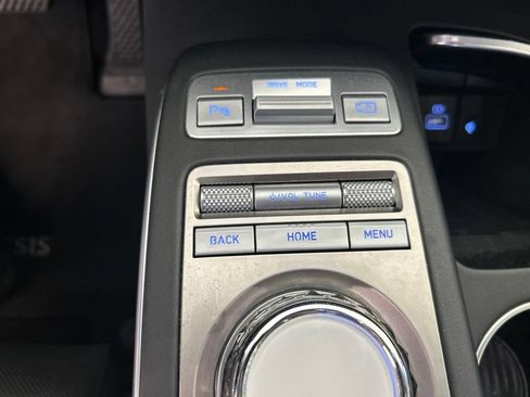 Used 2025 Genesis GV70 2.5T AWD/4WD image 50