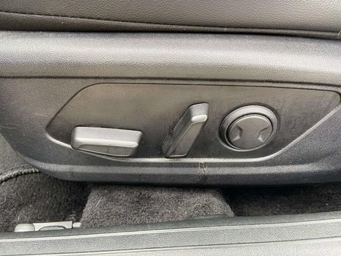 Used 2023 Hyundai Elantra Limited FWD image 16