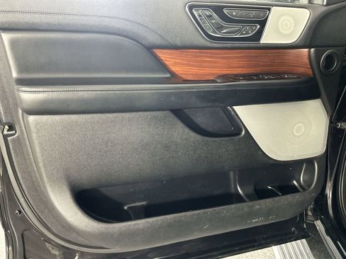 Used 2020 Lincoln Navigator Reserve w/ Equipment Group 208A Reserve image 33