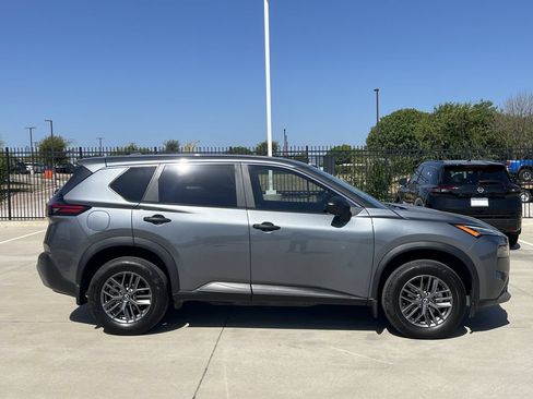 Certified 2023 Nissan Rogue S FWD image 3