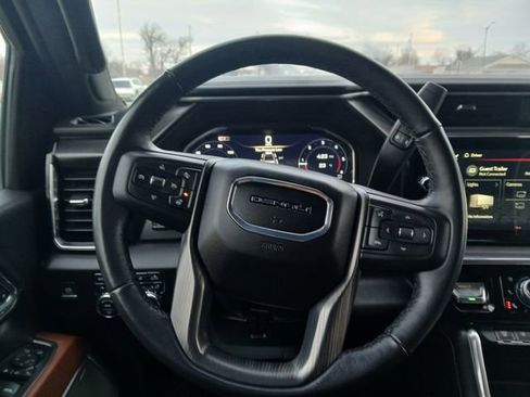 Used 2024 GMC Sierra 2500 Denali Ultimate image 20