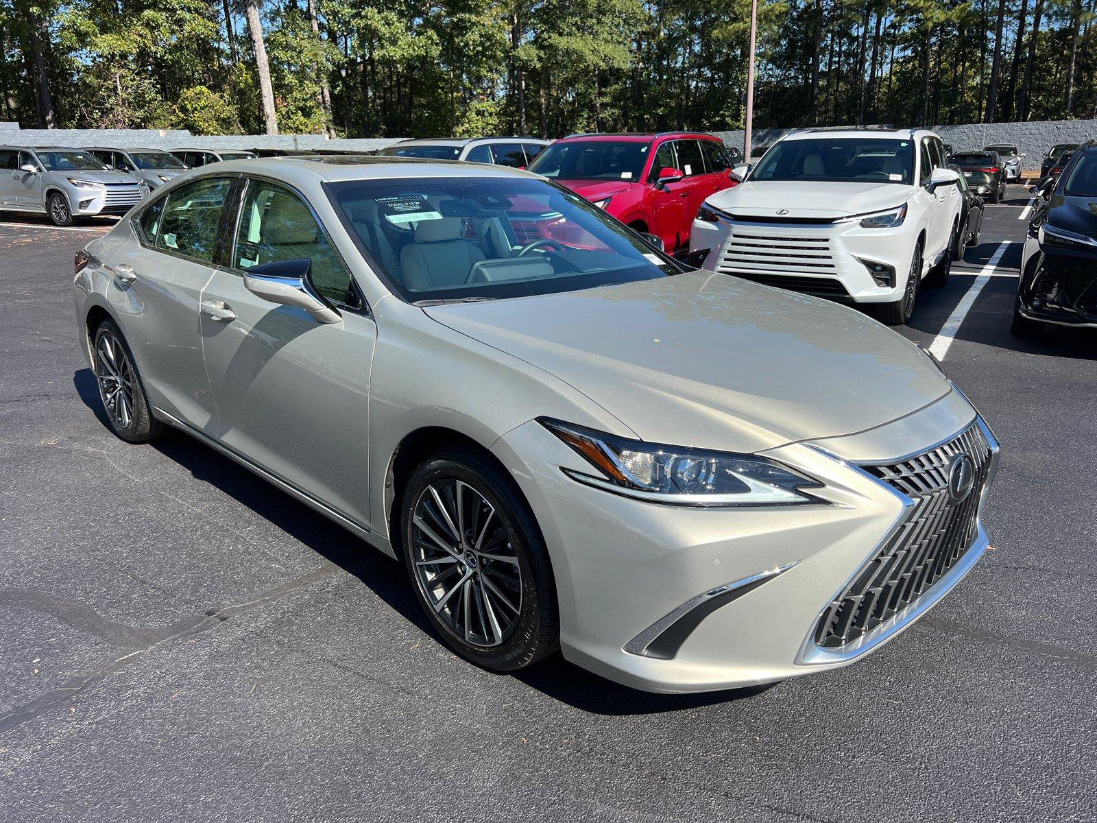 Used 2024 Lexus ES 350 w/ Premium Package FWD image 3