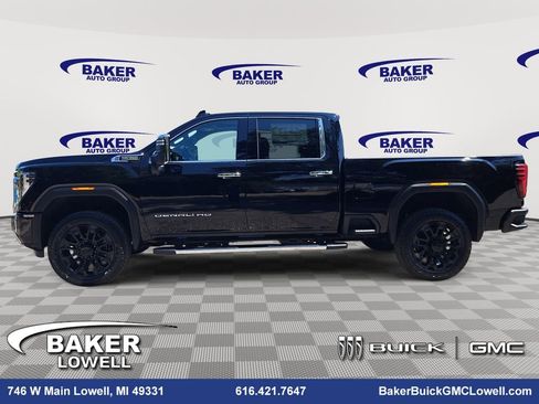 New 2025 GMC Sierra 2500 Denali w/ Denali Reserve Package image 8