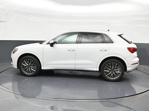 Used 2022 Audi Q3 2.0T Premium w/ Convenience Package AWD/4WD image 2
