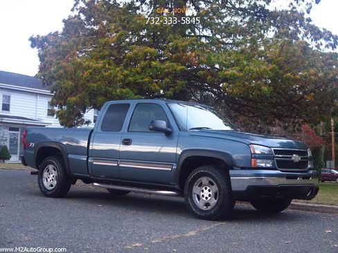Used 2007 Chevrolet Silverado 1500 LT w/ Extended Cab Value Package image 4