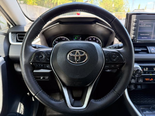 Used 2022 Toyota RAV4 XLE w/ Convenience Package AWD/4WD image 18