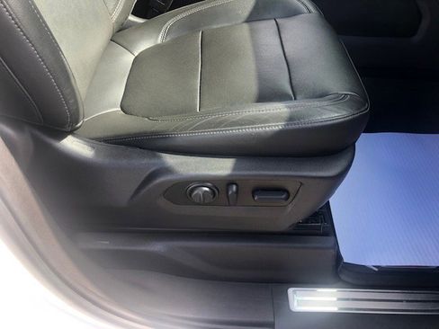 Used 2020 Chevrolet Silverado 1500 LTZ image 20