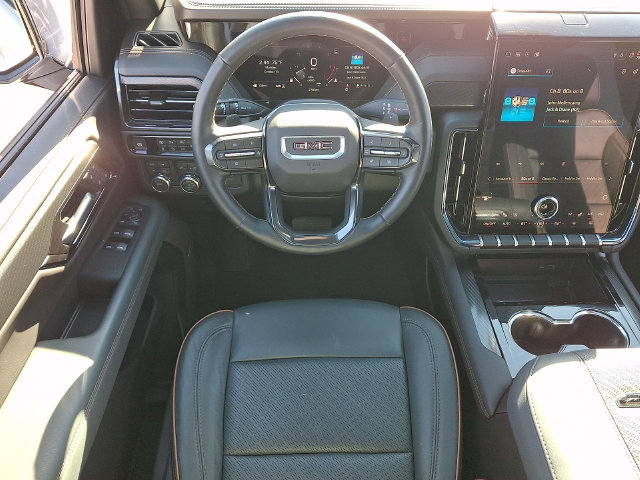 Used 2026 GMC Yukon AT4 AWD/4WD image 3