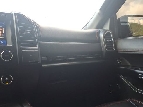 Used 2021 Ford Expedition Max Limited image 16