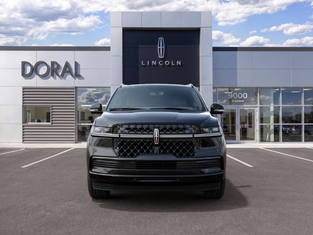 New 2027 Lincoln Navigator Reserve w/ Jet Appearance Package AWD/4WD image 3