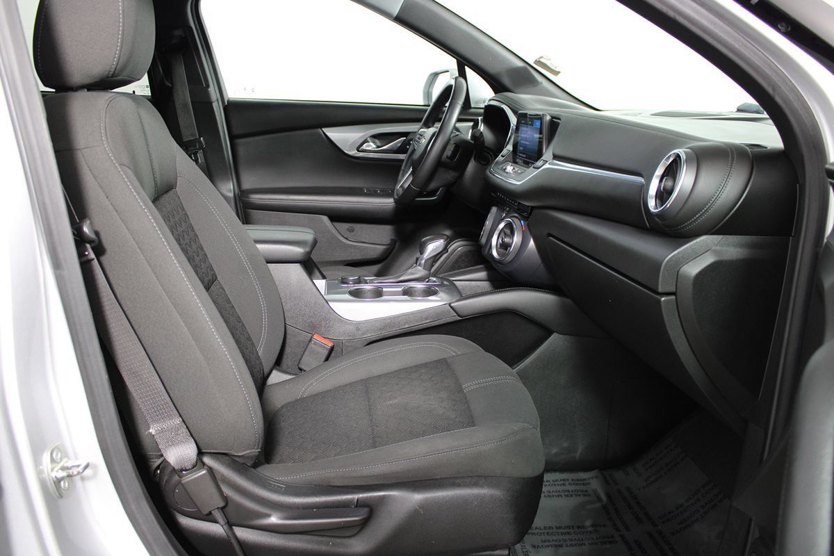 Used 2020 Chevrolet Blazer LT FWD image 9
