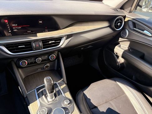 Used 2019 Alfa Romeo Stelvio Ti image 23