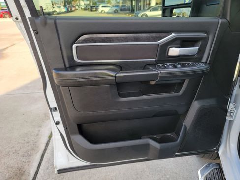 Used 2024 RAM 3500 Big Horn image 10