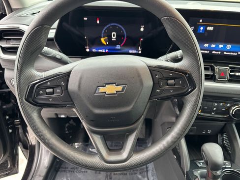 Used 2025 Chevrolet TrailBlazer LT image 25