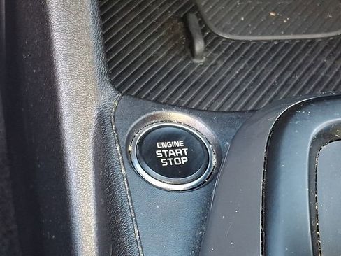 Certified 2025 Kia K4 EX image 24