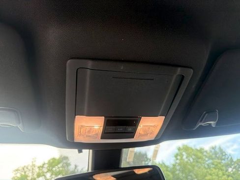 Used 2019 Ford Explorer Platinum AWD/4WD image 28