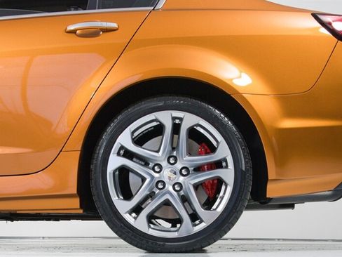 Used 2017 Chevrolet SS RWD image 7