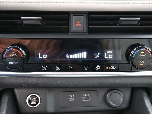 Used 2023 Nissan Rogue SV AWD/4WD image 21