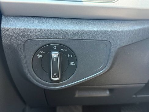 Used 2023 Volkswagen Atlas SE AWD/4WD image 22
