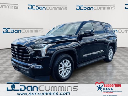 Used 2025 Toyota Sequoia SR5 AWD/4WD image 1