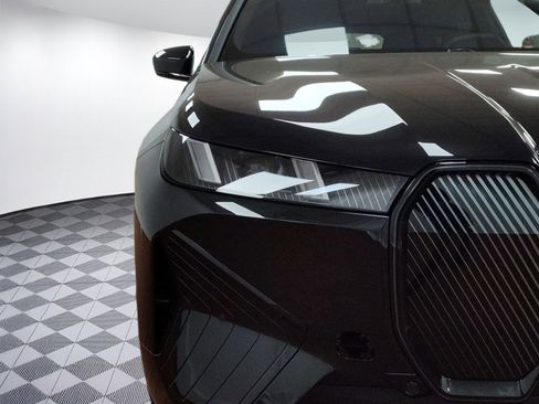 New 2026 BMW iX xDrive60 w/ Premium Package image 9