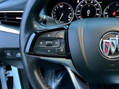 Used 2024 Buick Enclave Premium image 18