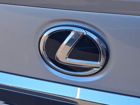 Used 2023 Lexus ES 250 w/ Premium Package image 29